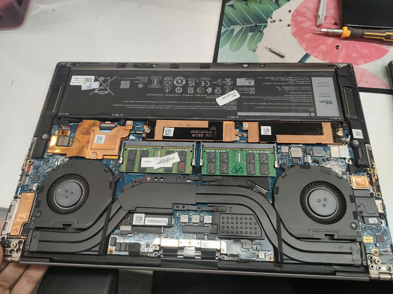 Dell Precision 5560 Repairing